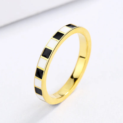 New Ring for Women Black White Ring Fashion Checkerboard Ring Black Gold Jewelry Party Wedding Ring Engagement Ring