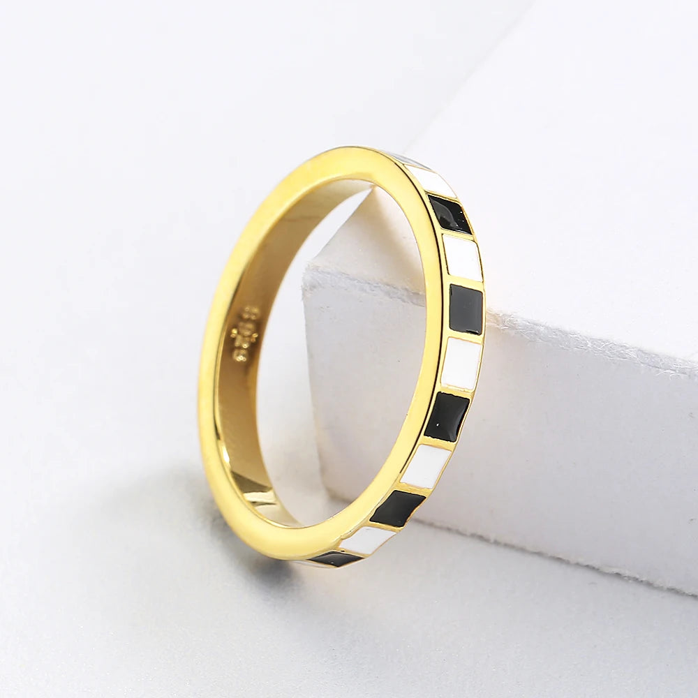 New Ring for Women Black White Ring Fashion Checkerboard Ring Black Gold Jewelry Party Wedding Ring Engagement Ring