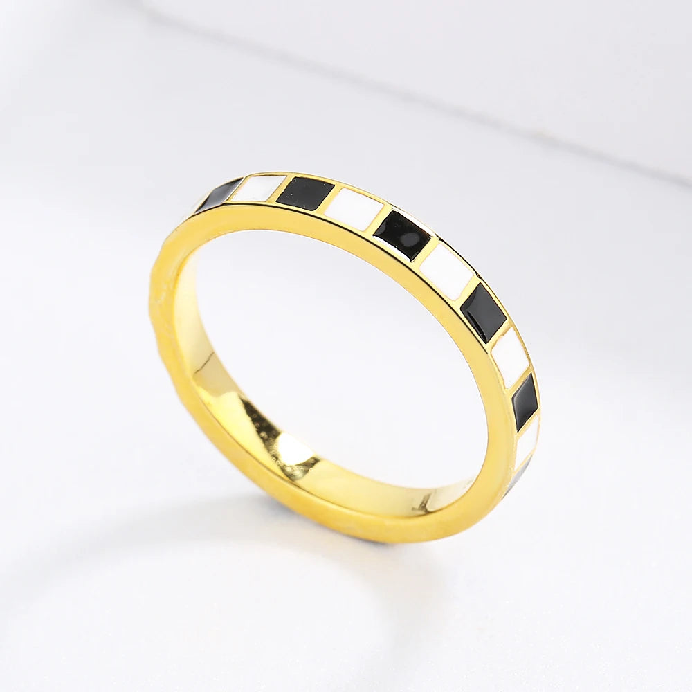 New Ring for Women Black White Ring Fashion Checkerboard Ring Black Gold Jewelry Party Wedding Ring Engagement Ring