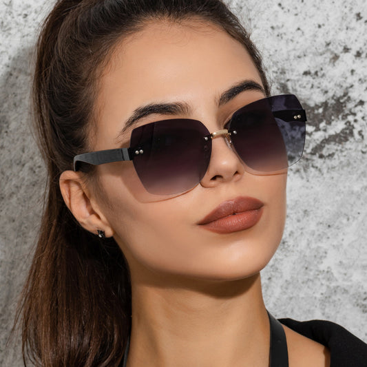 Fashion Big Frame Rice Nail Sunglasses Men And Women Tide Gradient Sunglasses Street Shot Trimming Glasses