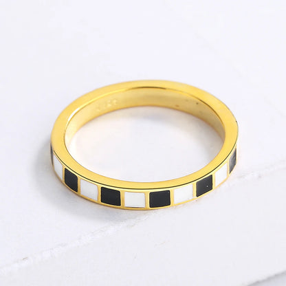 New Ring for Women Black White Ring Fashion Checkerboard Ring Black Gold Jewelry Party Wedding Ring Engagement Ring